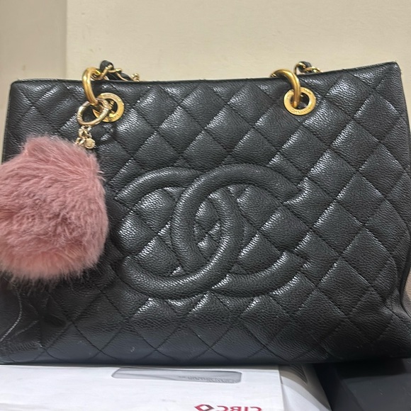 CHANEL Handbags - $SOLD$ 3️⃣5️⃣0️⃣0️⃣Used Authentic Chanel GST tote bag